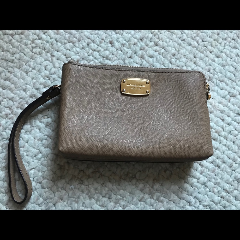 Michael Kors wristlet